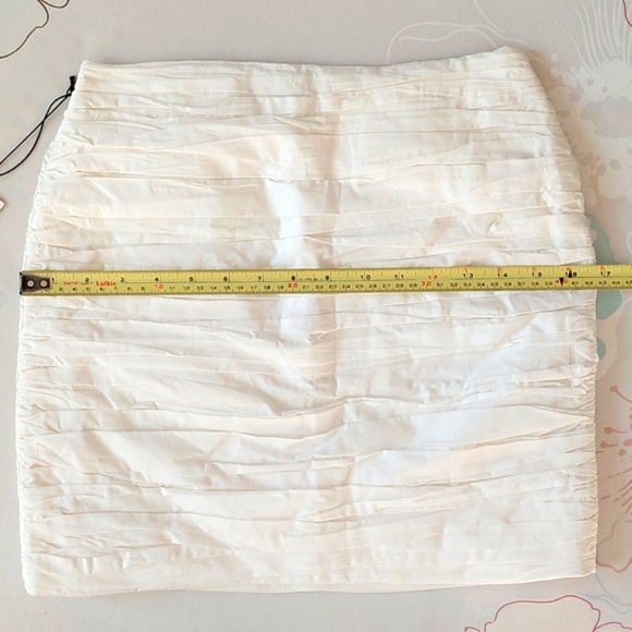 New LPA white mini pleated skirt - Picture 5 of 9